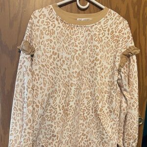 T&C Apparel Women's Cream & Tan Leopard Print Ruffle Sleeve Top
